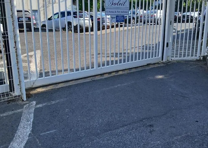 Port Soleil Naturiste Cap D'agde * アグド